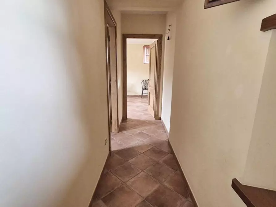 Immagine 45 di Casa colonica in vendita  a Camaiore