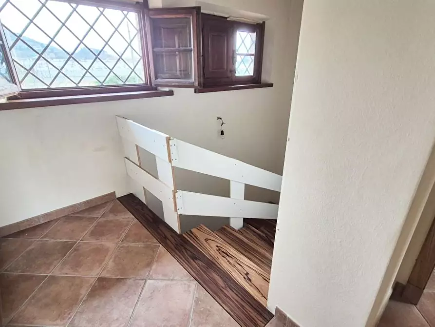 Immagine 70 di Casa colonica in vendita  a Camaiore