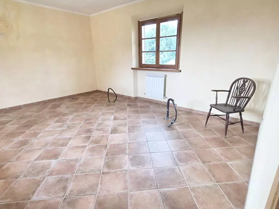 Immagine 29 di Casa colonica in vendita  a Camaiore