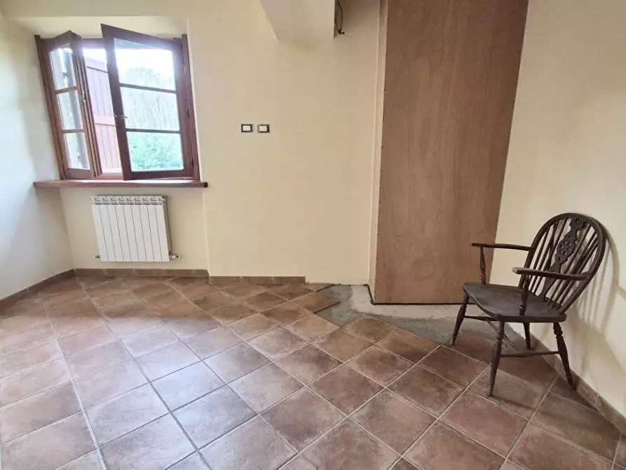 Immagine 47 di Casa colonica in vendita  a Camaiore