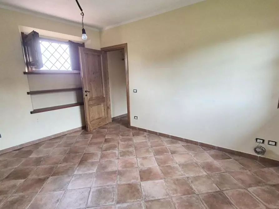 Immagine 63 di Casa colonica in vendita  a Camaiore