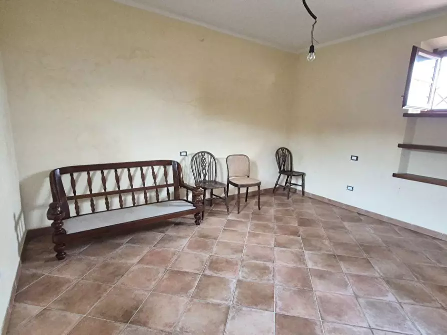 Immagine 60 di Casa colonica in vendita  a Camaiore