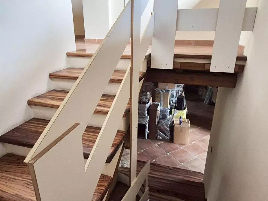 Immagine 26 di Casa colonica in vendita  a Camaiore