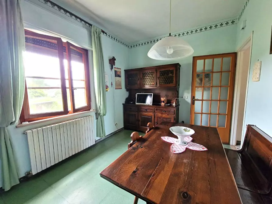 Immagine 9 di Villa in vendita  a Lucca