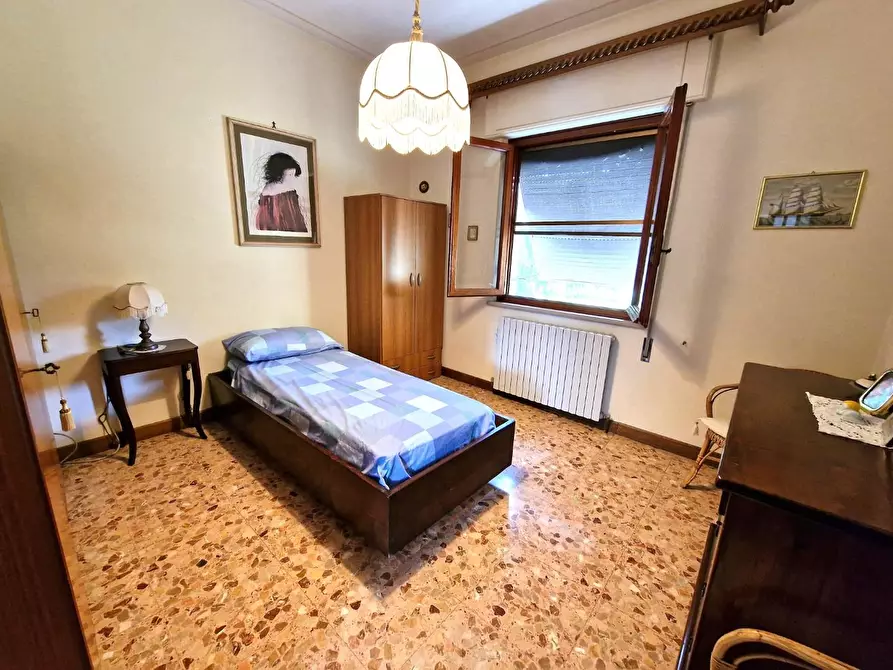 Immagine 20 di Villa in vendita  a Lucca