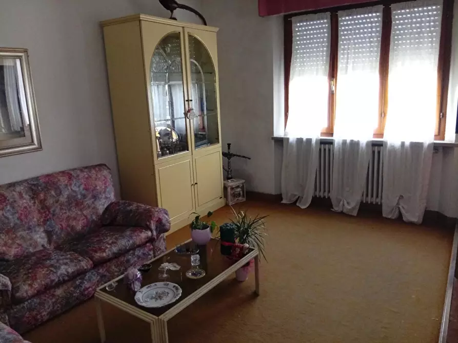Immagine 2 di Casa indipendente in vendita  a Cascina