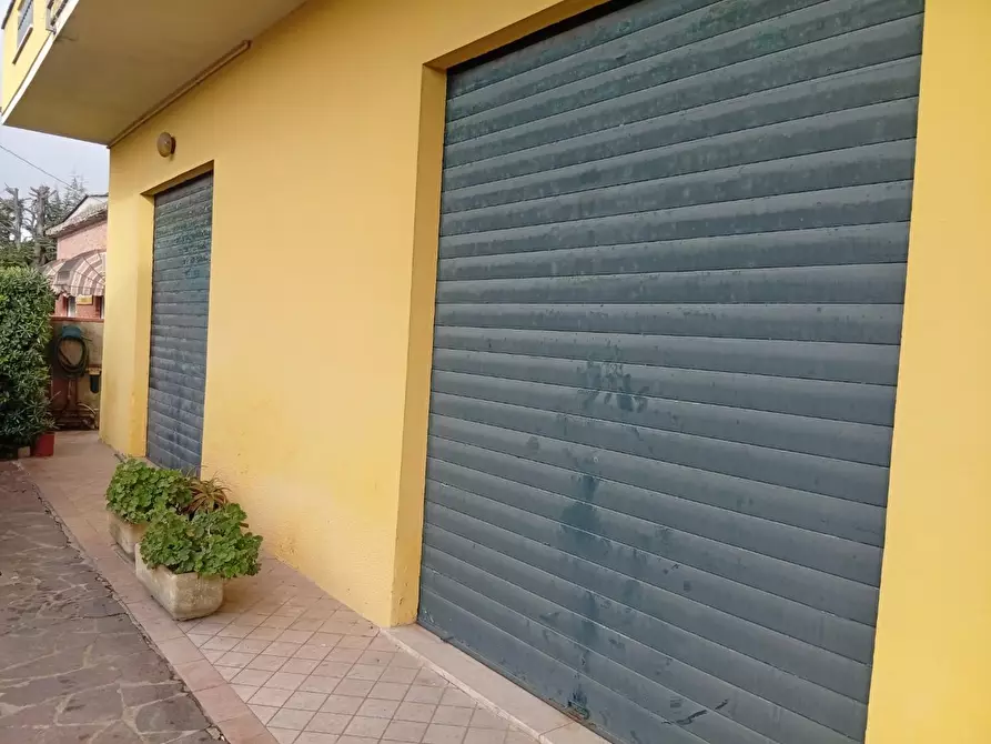 Immagine 5 di Casa indipendente in vendita  a Cascina