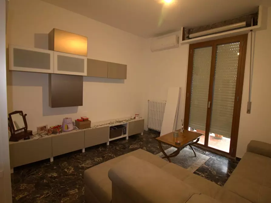 Immagine 5 di Appartamento in vendita  a Poggibonsi