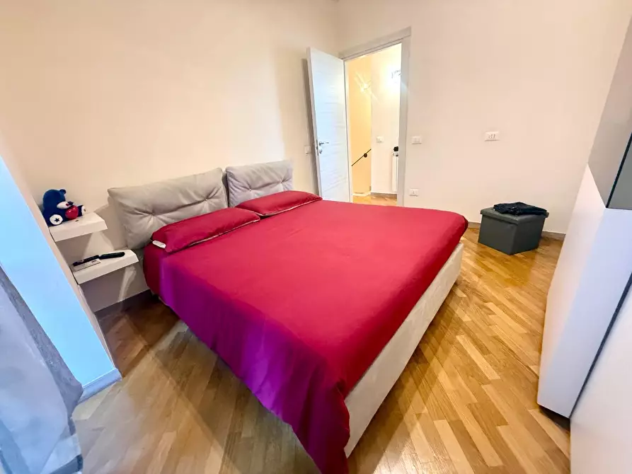 Immagine 28 di Villetta a schiera in vendita  a Massa