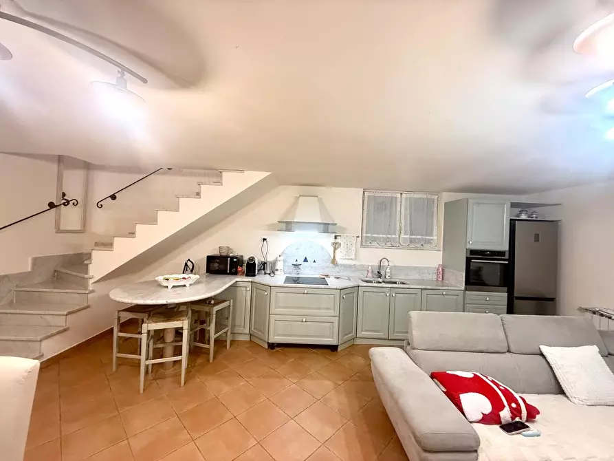 Immagine 11 di Villetta a schiera in vendita  a Massa