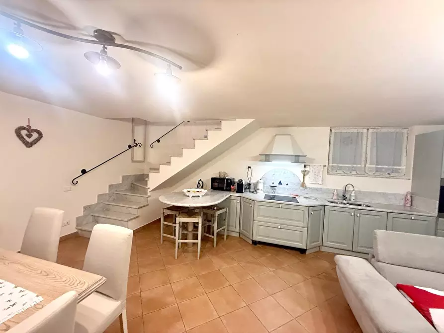 Immagine 12 di Villetta a schiera in vendita  a Massa