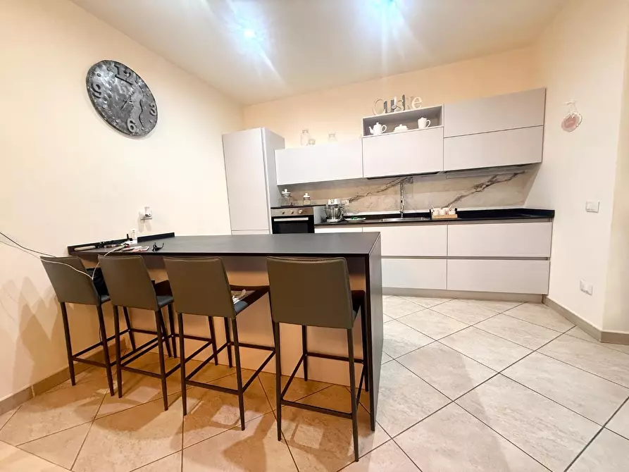 Immagine 18 di Villetta a schiera in vendita  a Massa