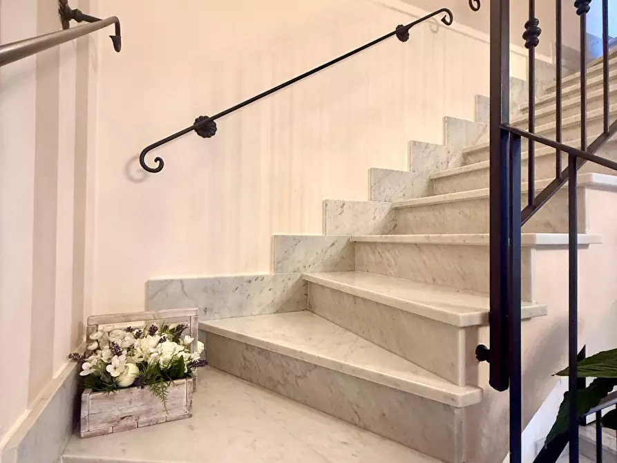 Immagine 21 di Villetta a schiera in vendita  a Massa