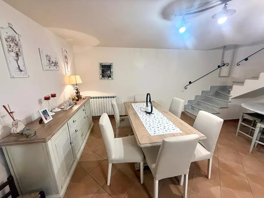 Immagine 13 di Villetta a schiera in vendita  a Massa