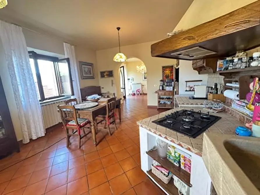 Immagine 2 di Appartamento in vendita  a Cascina