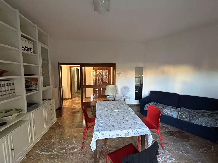 Immagine 2 di Appartamento in vendita  a Siena