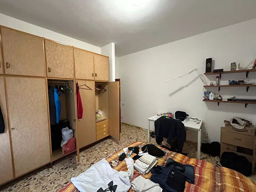 Immagine 17 di Appartamento in vendita  a Siena