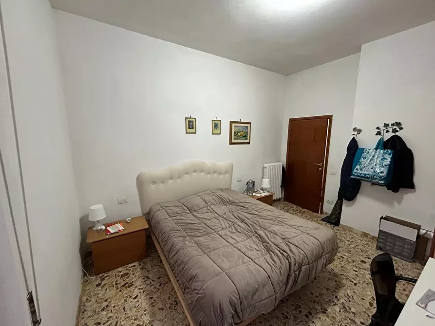 Immagine 15 di Appartamento in vendita  a Siena