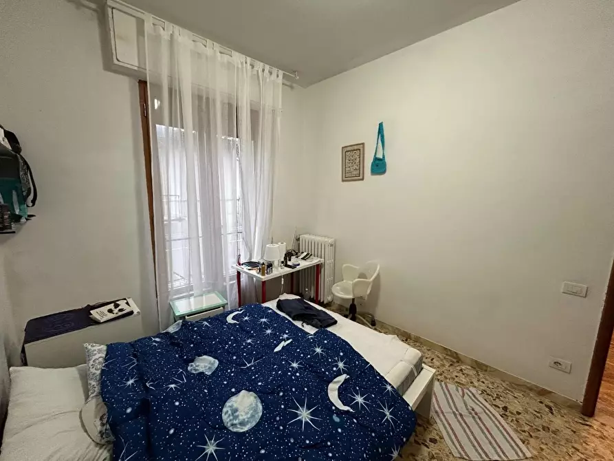 Immagine 10 di Appartamento in vendita  a Siena