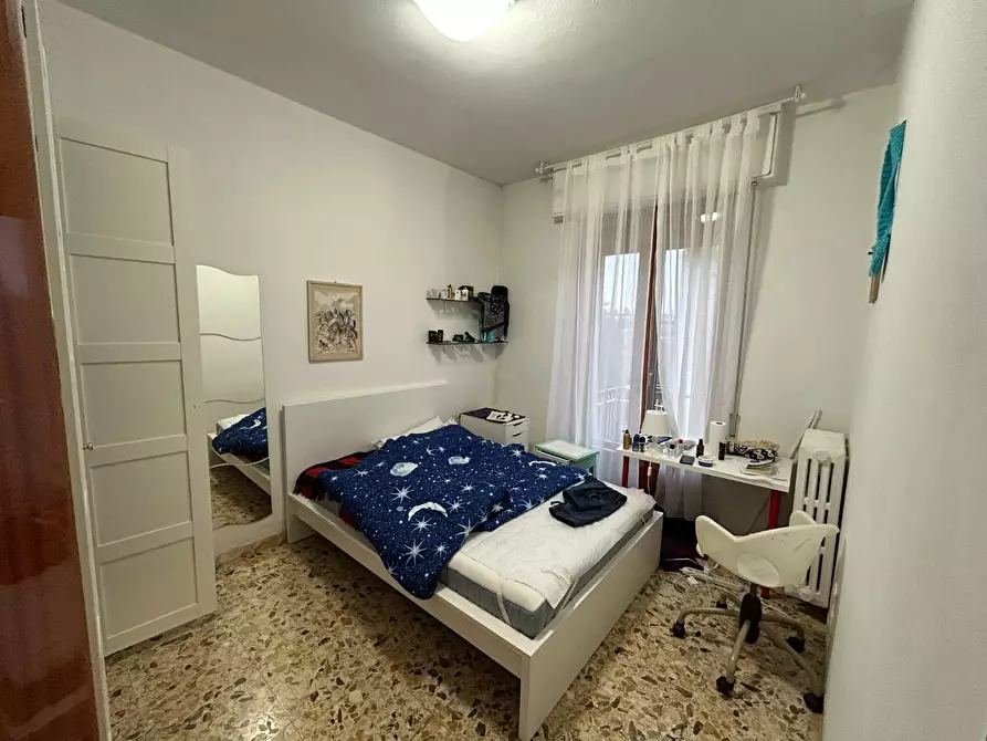 Immagine 12 di Appartamento in vendita  a Siena