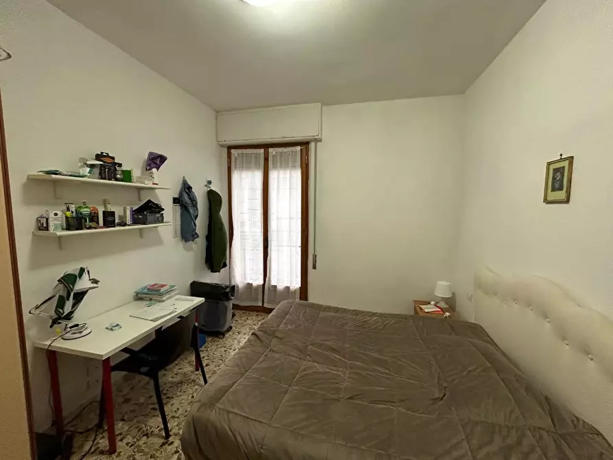 Immagine 14 di Appartamento in vendita  a Siena