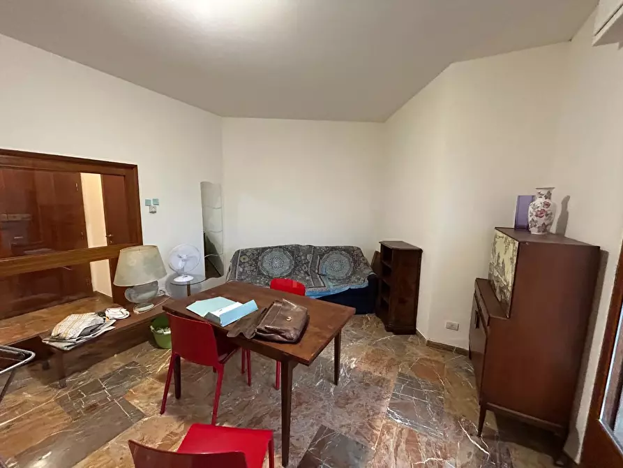 Immagine 5 di Appartamento in vendita  a Siena