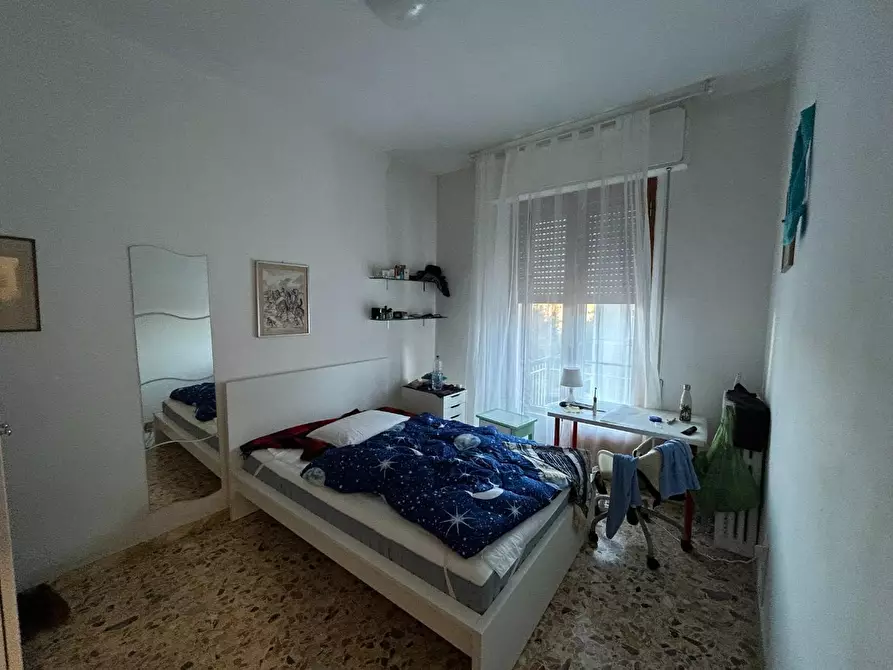 Immagine 11 di Appartamento in vendita  a Siena