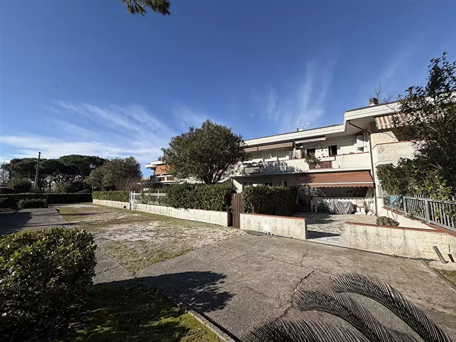 Immagine 20 di Appartamento in vendita  a Massa