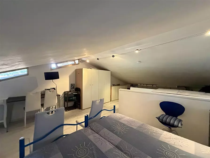 Immagine 18 di Appartamento in vendita  a Massa