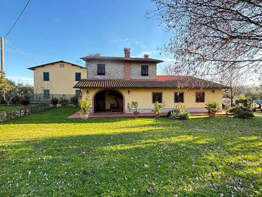 Immagine 1 di Casa indipendente in vendita  a Capannori