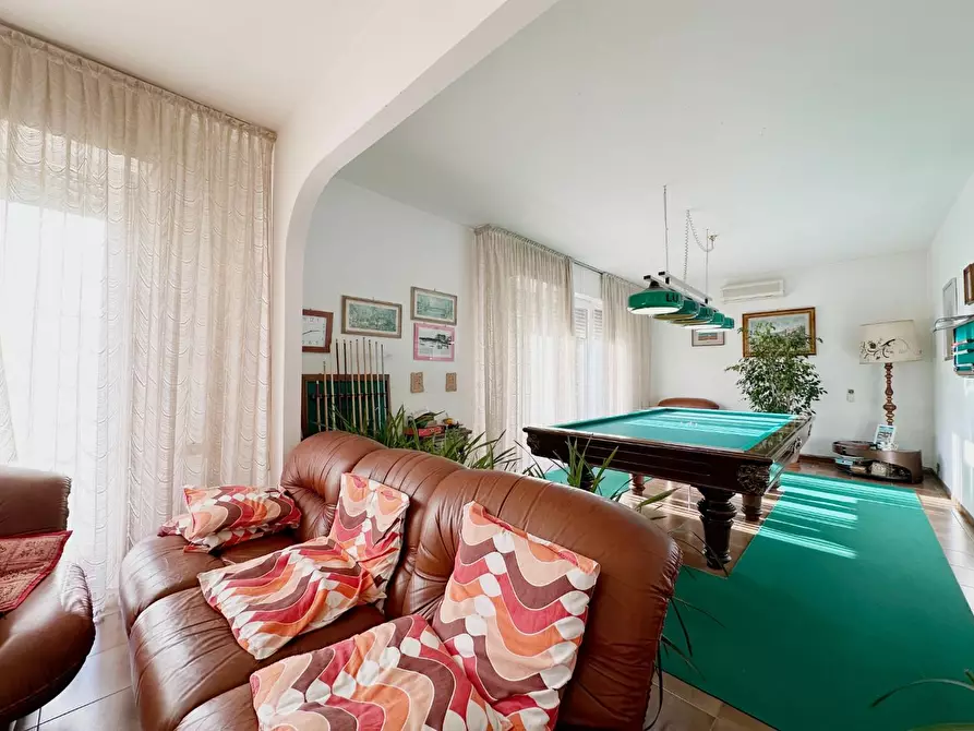 Immagine 2 di Casa indipendente in vendita  a Pescia