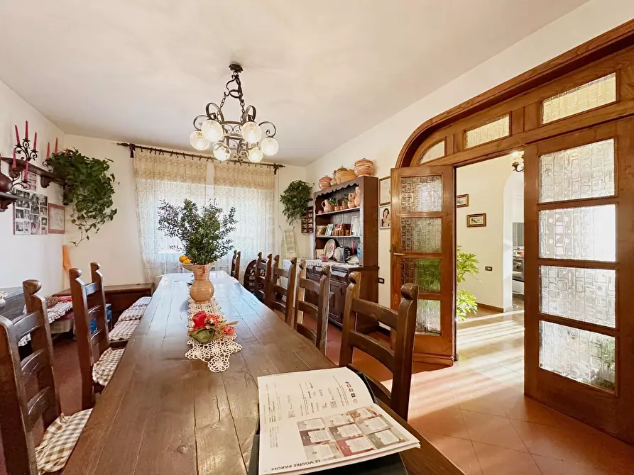 Immagine 11 di Casa indipendente in vendita  a Pescia