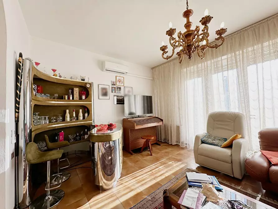 Immagine 4 di Casa indipendente in vendita  a Pescia