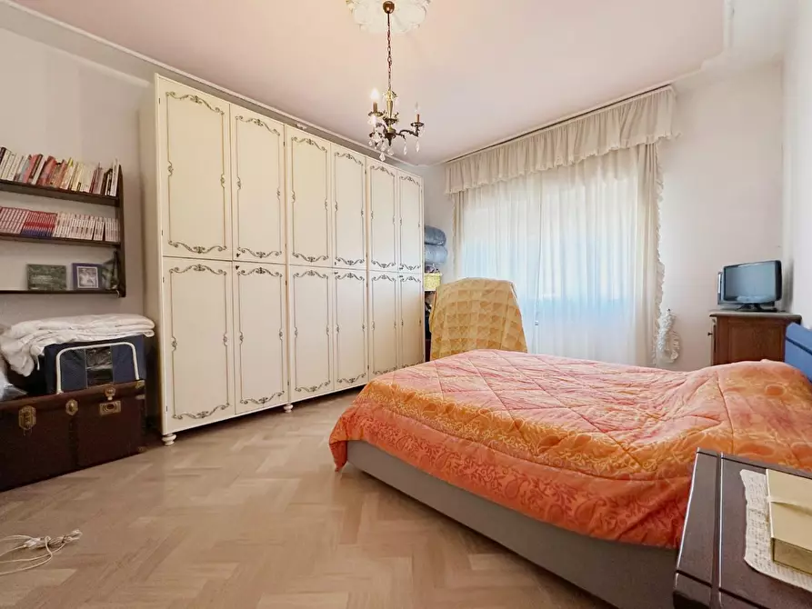 Immagine 13 di Casa indipendente in vendita  a Pescia