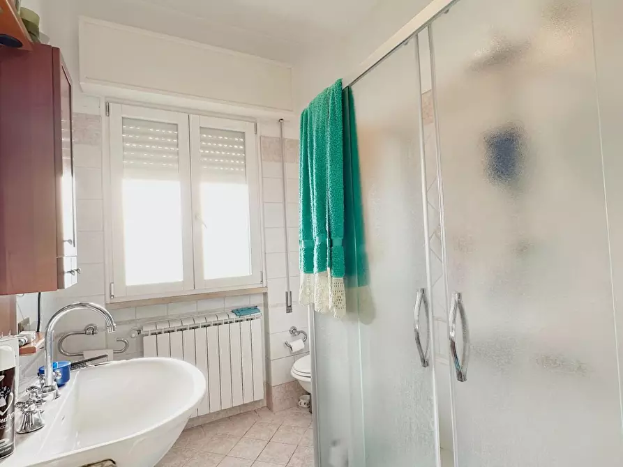 Immagine 18 di Casa indipendente in vendita  a Pescia