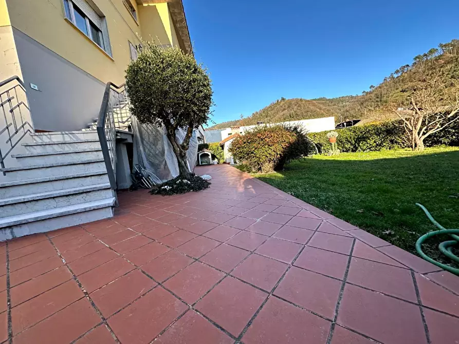 Immagine 28 di Casa indipendente in vendita  a Pescia