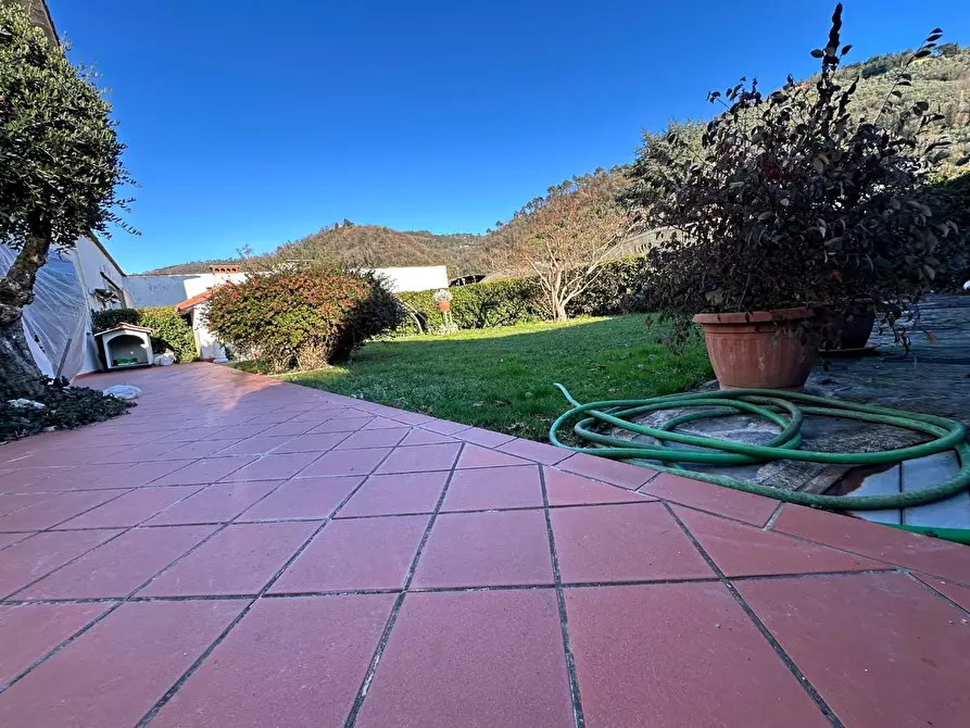 Immagine 27 di Casa indipendente in vendita  a Pescia