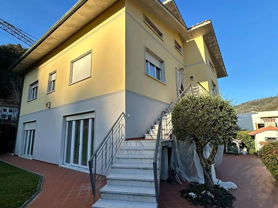 Immagine 26 di Casa indipendente in vendita  a Pescia