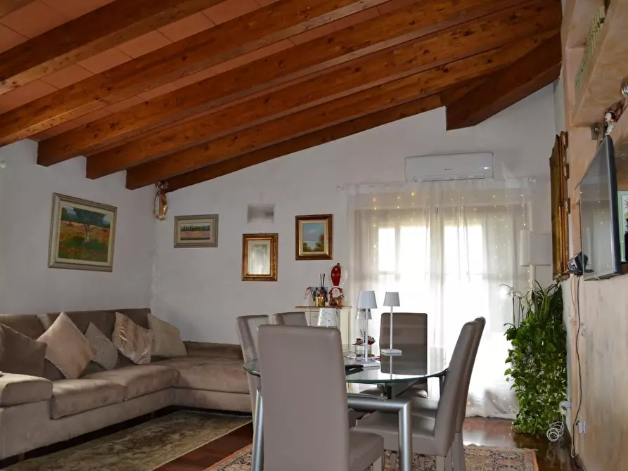 Immagine 20 di Villa in vendita  a Montignoso