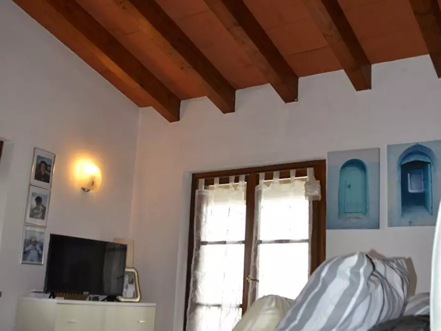 Immagine 21 di Villa in vendita  a Montignoso