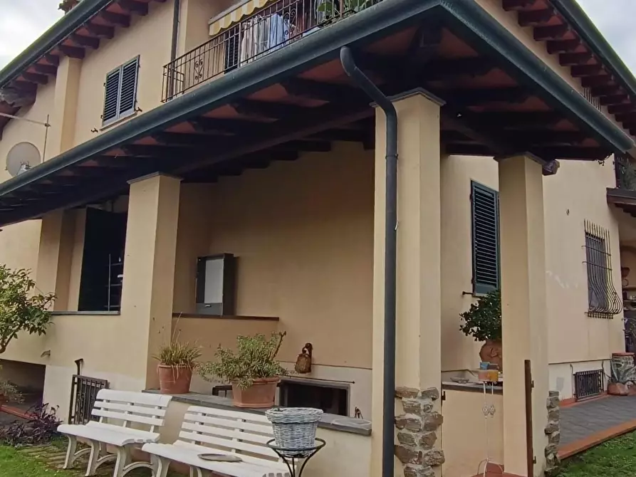 Immagine 14 di Villa in vendita  a Montignoso