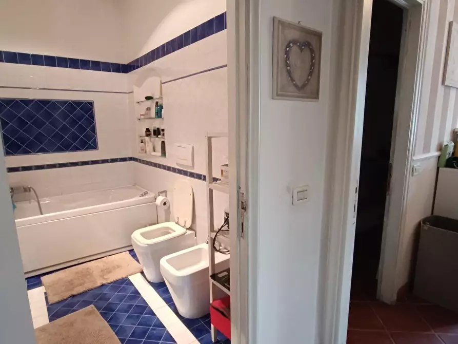 Immagine 35 di Villa in vendita  a Montignoso