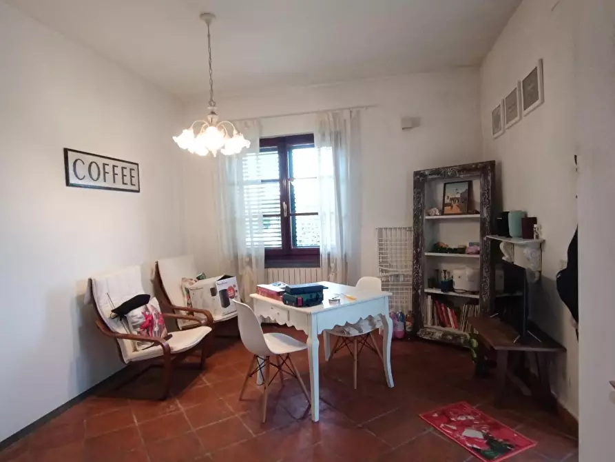 Immagine 41 di Villa in vendita  a Montignoso