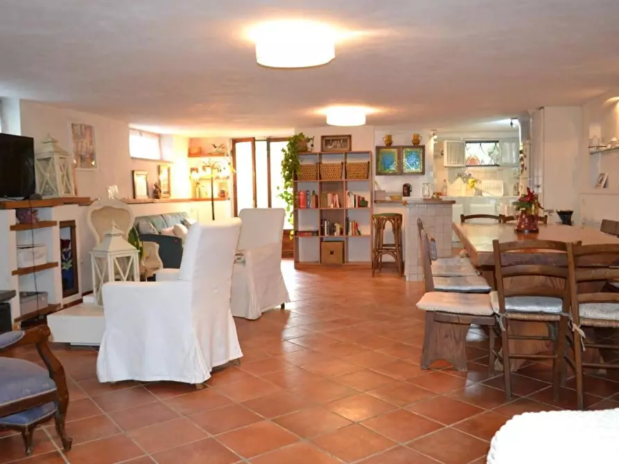 Immagine 31 di Villa in vendita  a Montignoso