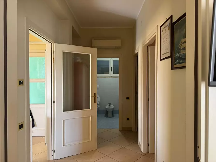 Immagine 6 di Appartamento in vendita  a Montignoso