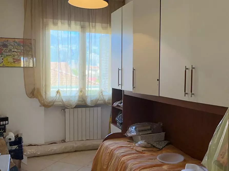 Immagine 10 di Appartamento in vendita  a Montignoso