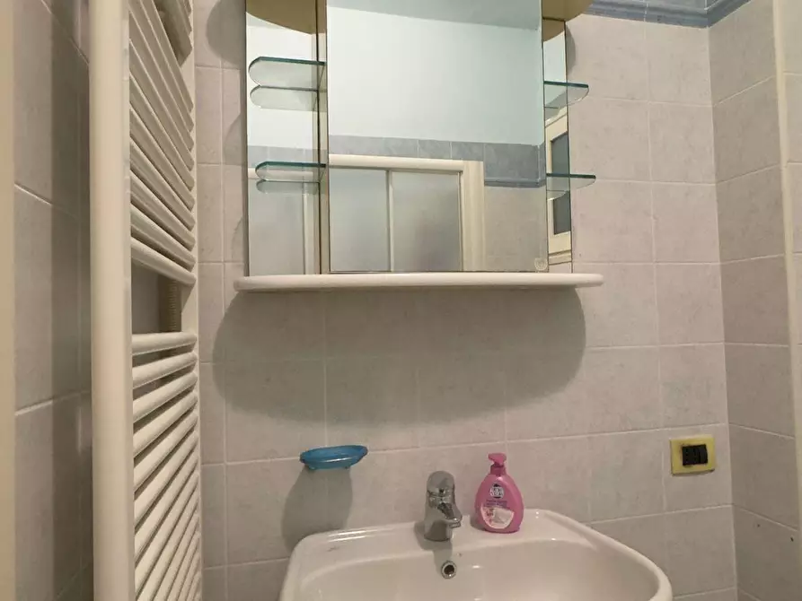 Immagine 14 di Appartamento in vendita  a Montignoso