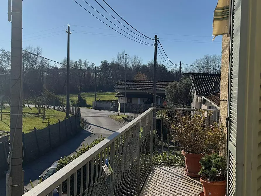 Immagine 5 di Appartamento in vendita  a Montignoso