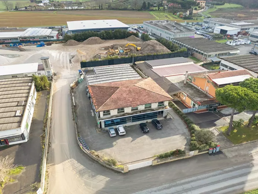 Immagine 2 di Attività artigianale in vendita  a Bientina