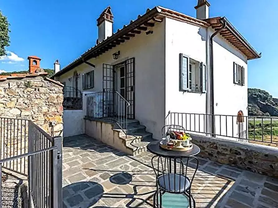 Immagine 2 di Rustico / casale in vendita  a Vecchiano
